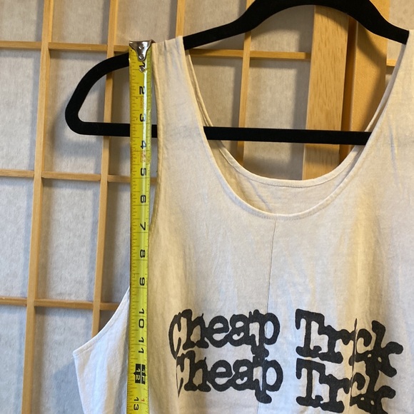 Authentic vintage Cheap Trick tank from 1988 Australian tour - Picture 12 of 12